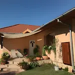 Vitorlás 3 *