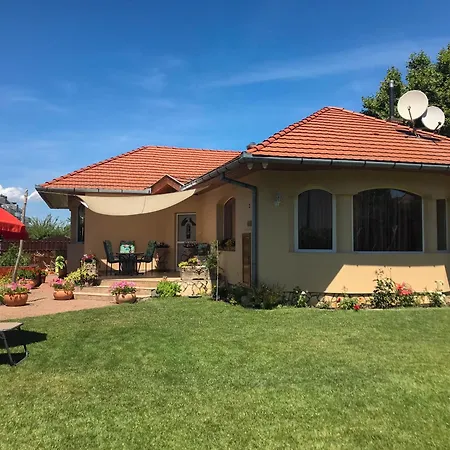 Vitorlas 3 Holiday home Balatonlelle