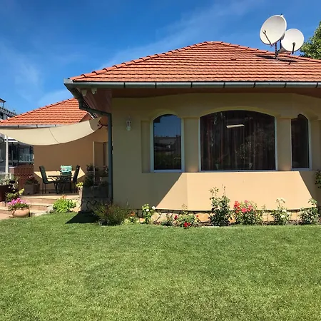 Vitorlas 3 * Balatonlelle