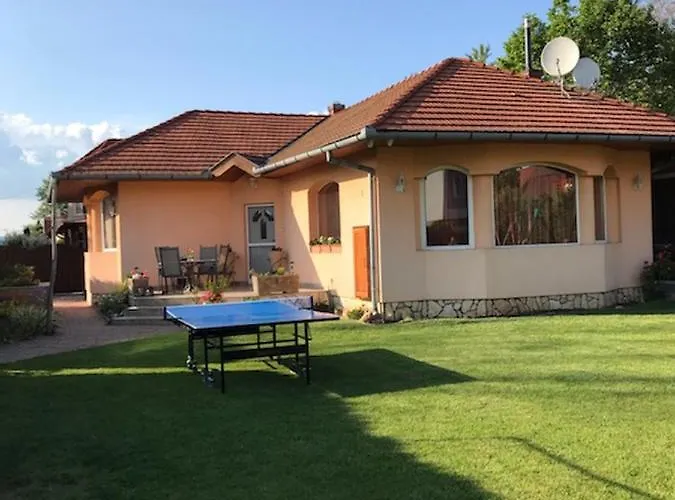 בית נופש Vitorlas 3 בלטונללה