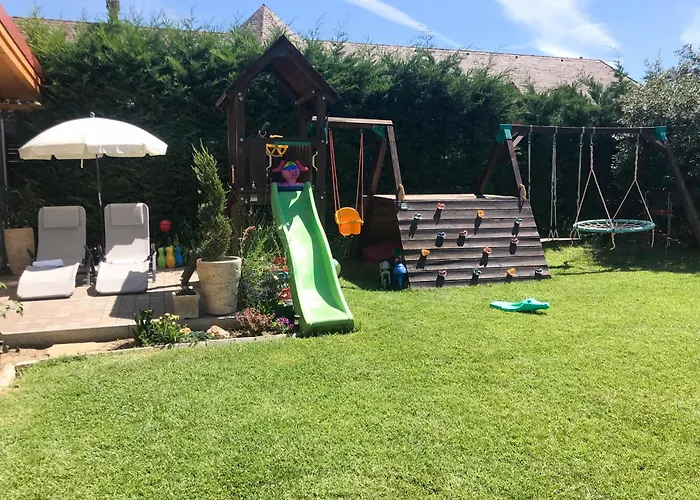 Vitorlas 3 בית נופש בלטונללה